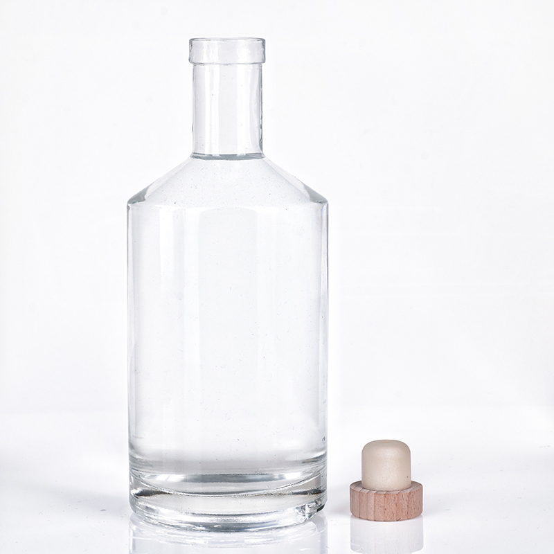 750ML680g Alcohol Glass Bottle For Vodka Gin