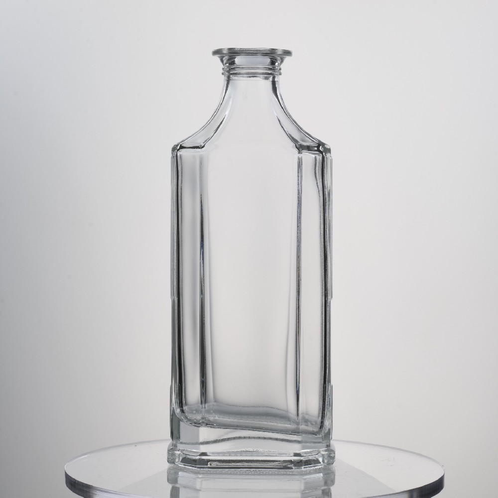 500ML620g Square Glass Bottle Is Grand And Luxurious