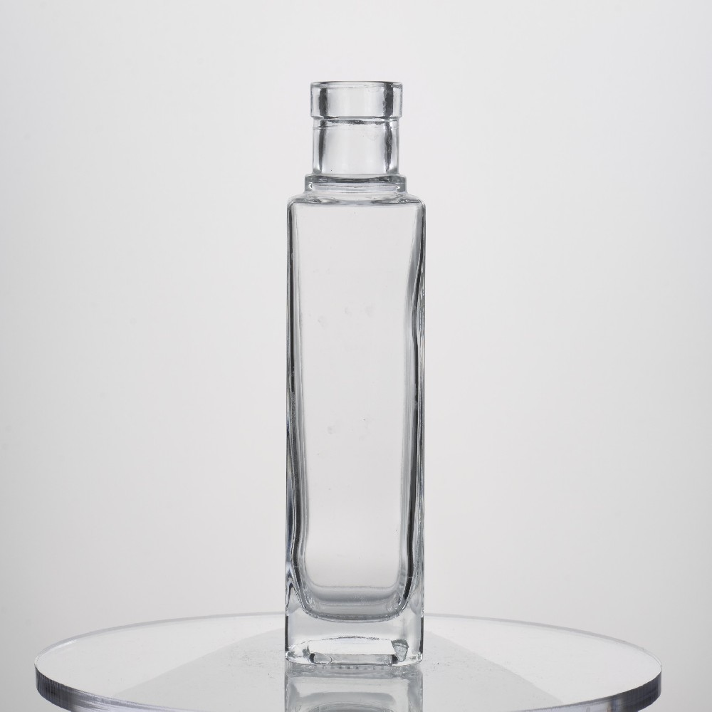 200ML280g Square Glass Bottle Is Grand And Luxurious
