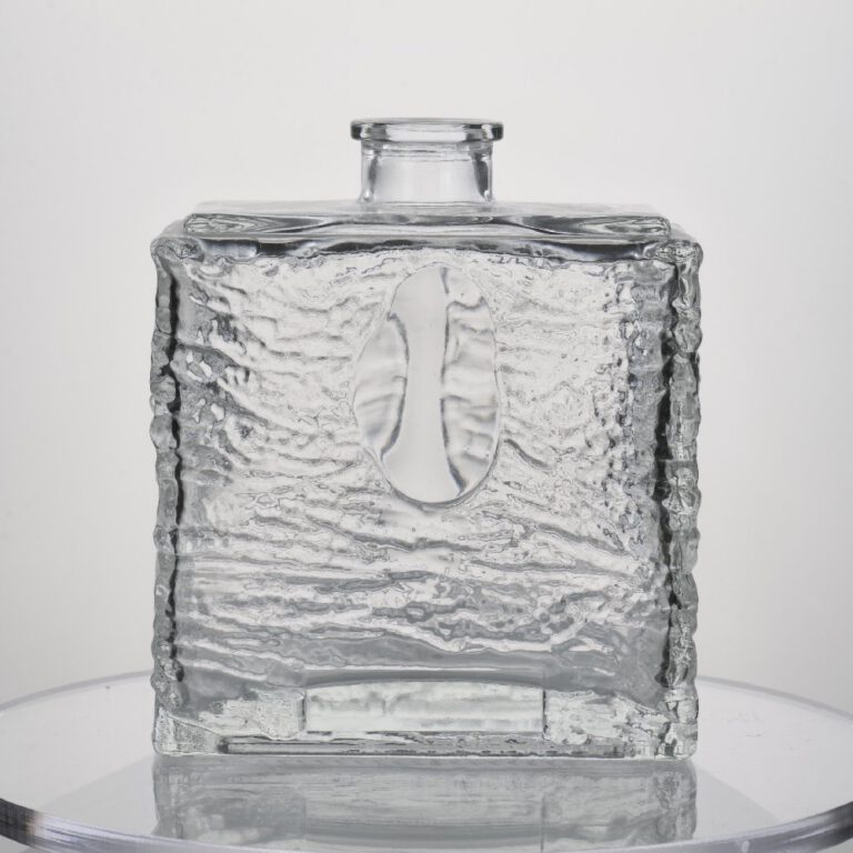 450ML520g Square Glass Bottle Is Grand And Luxurious