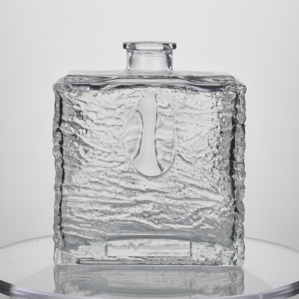 450ML520g Square Glass Bottle Is Grand And Luxurious
