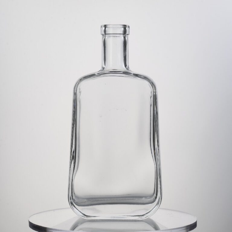 750ML850g Square Glass Bottle Is Grand And Luxurious