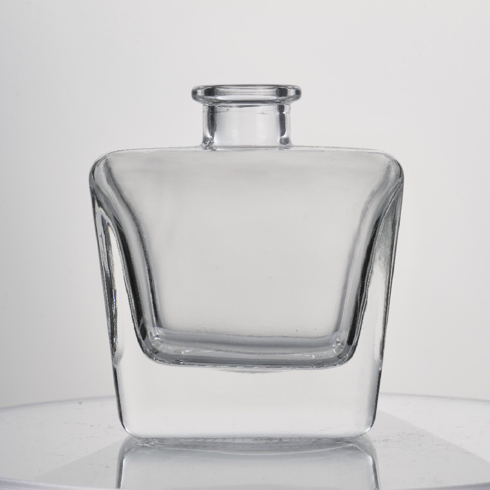 200ML400g Square Glass Bottle Is Grand And Luxurious