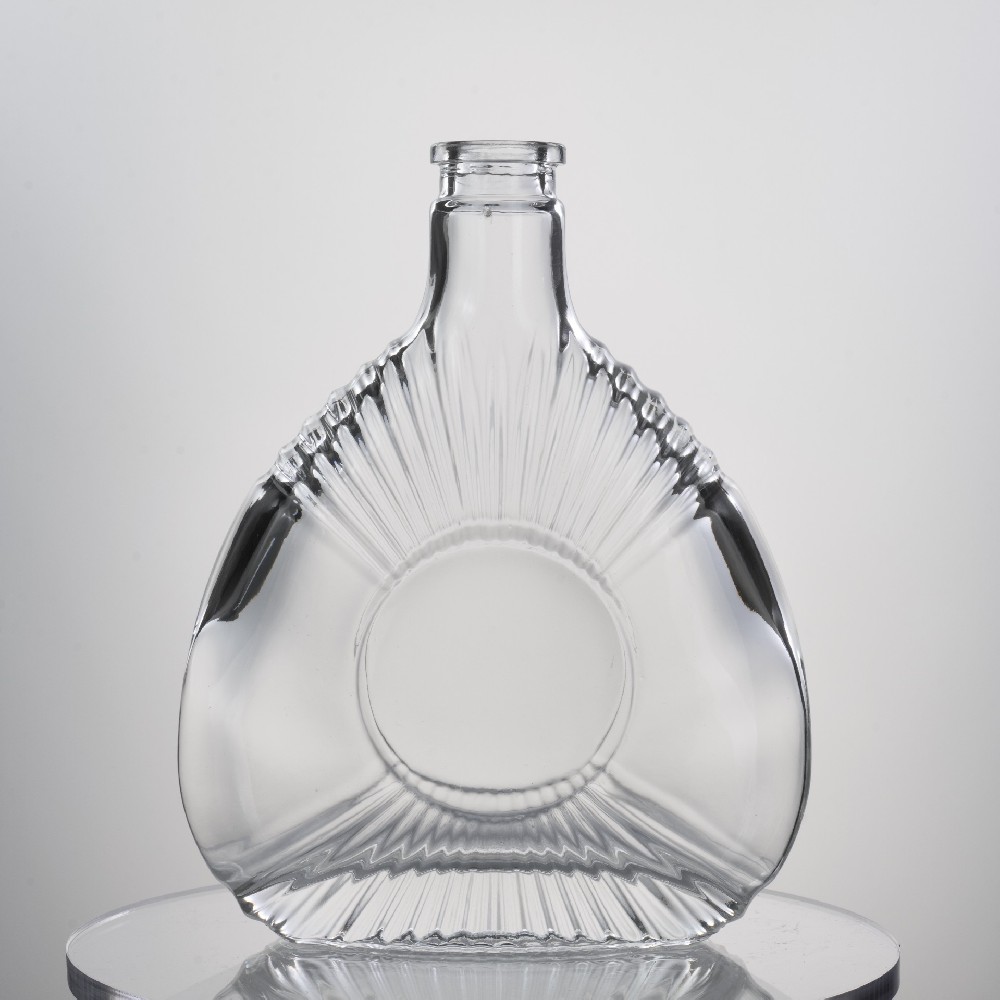 Customization Glass Bottle Is Grand And Luxurious