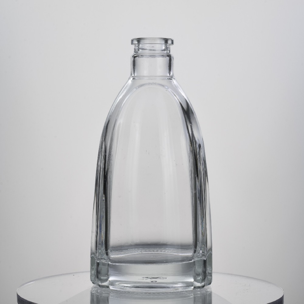 Customization Glass Bottle Is Grand And Luxurious
