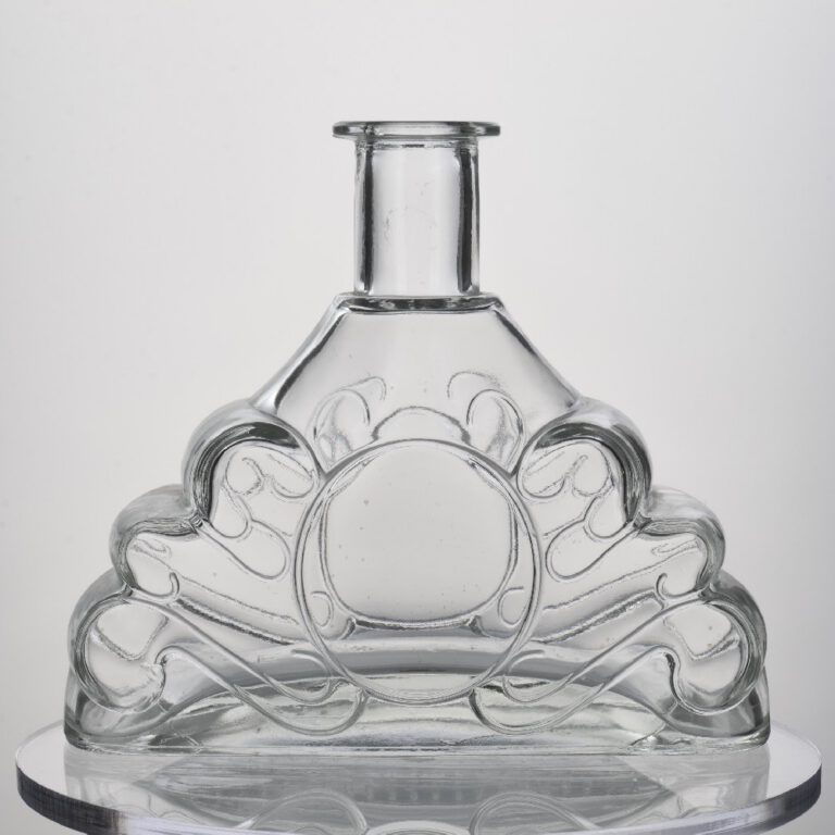 700ML 900g OEM/ODM Different Sizes Glass Bottle For Vodka