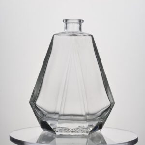500ML 850g Customizable Elegant Flint Glass Bottle For Spirits