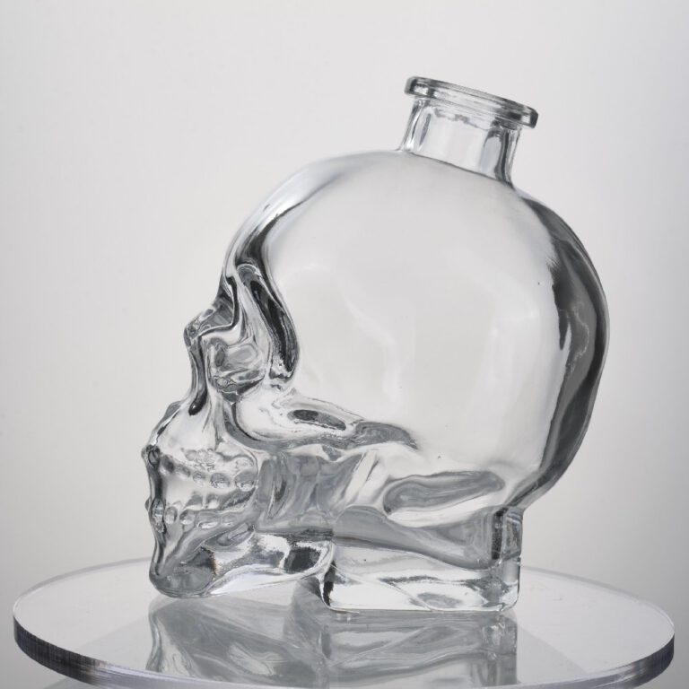750ML 850g Popular Recyclable Glass Bottle For Liquor With Lid